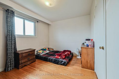 Photo 24 at 7282 Shallford Road, Malton, Mississauga