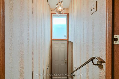 Photo 34 at 7282 Shallford Road, Malton, Mississauga