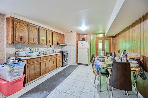 Photo 37 at 7282 Shallford Road, Malton, Mississauga