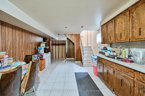 Photo 38 at 7282 Shallford Road, Malton, Mississauga