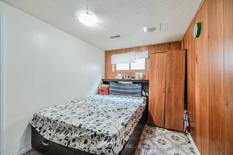 Photo 42 at 7282 Shallford Road, Malton, Mississauga