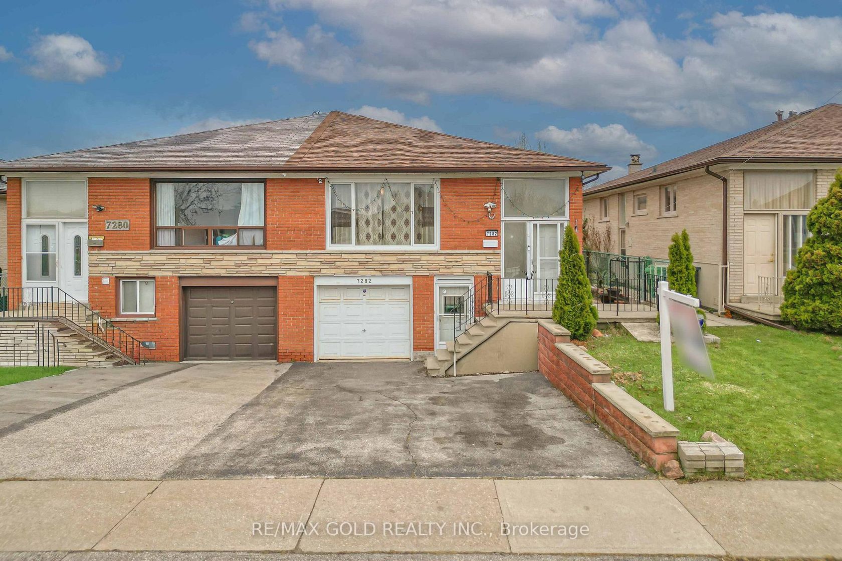 7282 Shallford Road, Malton, Mississauga photo number 2