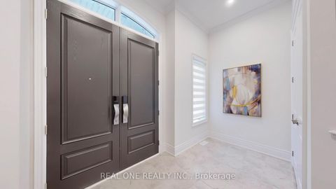 Photo 4 at 41 Menotti Drive, Oak Ridges, Richmond Hill