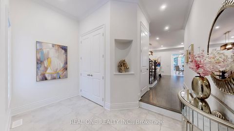 Photo 5 at 41 Menotti Drive, Oak Ridges, Richmond Hill