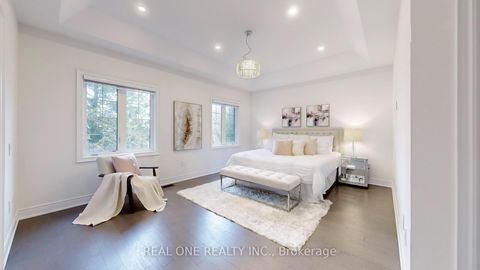 Photo 21 at 41 Menotti Drive, Oak Ridges, Richmond Hill