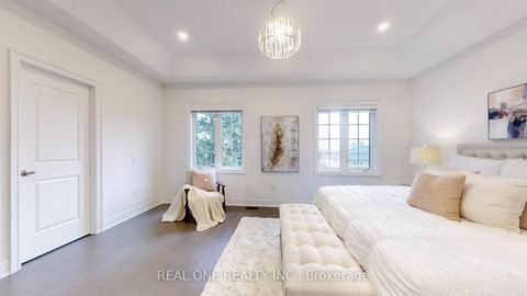 Photo 22 at 41 Menotti Drive, Oak Ridges, Richmond Hill