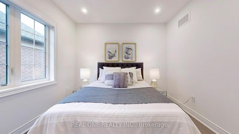 Photo 26 at 41 Menotti Drive, Oak Ridges, Richmond Hill