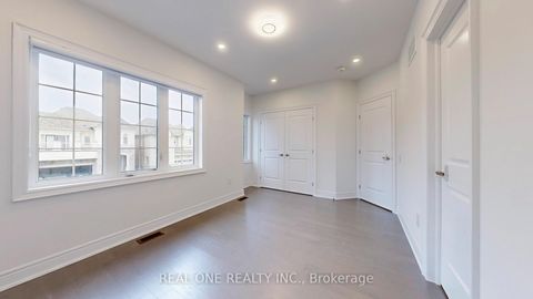 Photo 33 at 41 Menotti Drive, Oak Ridges, Richmond Hill