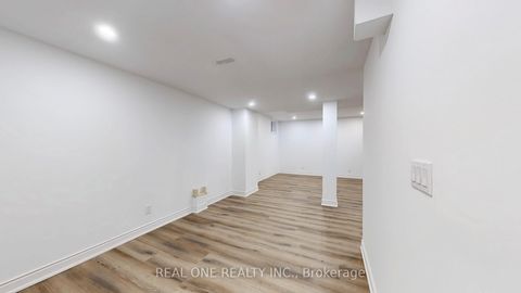 Photo 37 at 41 Menotti Drive, Oak Ridges, Richmond Hill