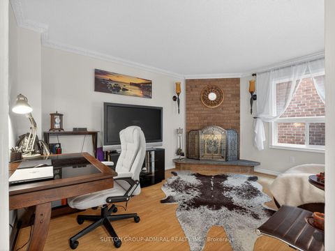 Photo 5 at 116 Patrice Crescent, Yorkhill, Vaughan