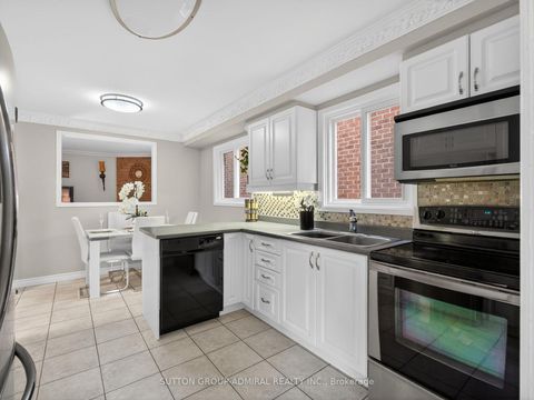 Photo 9 at 116 Patrice Crescent, Yorkhill, Vaughan