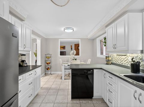 Photo 10 at 116 Patrice Crescent, Yorkhill, Vaughan