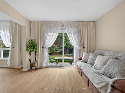 Photo 13 at 116 Patrice Crescent, Yorkhill, Vaughan