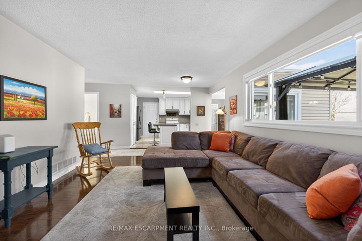 Photo 7 at 232 Silverbirch Boulevard, Villages of Glancaster, Hamilton