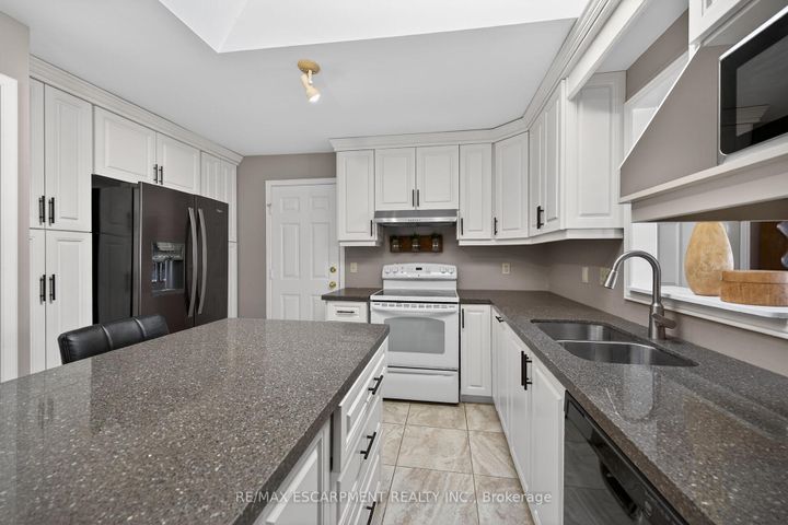 Photo 10 at 232 Silverbirch Boulevard, Villages of Glancaster, Hamilton