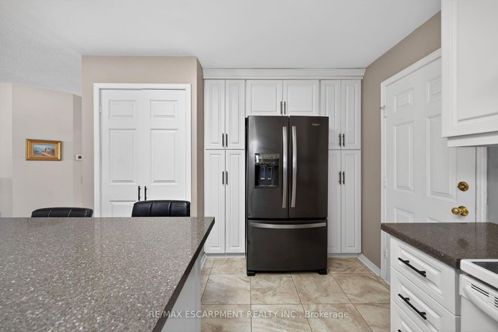 Photo 11 at 232 Silverbirch Boulevard, Villages of Glancaster, Hamilton