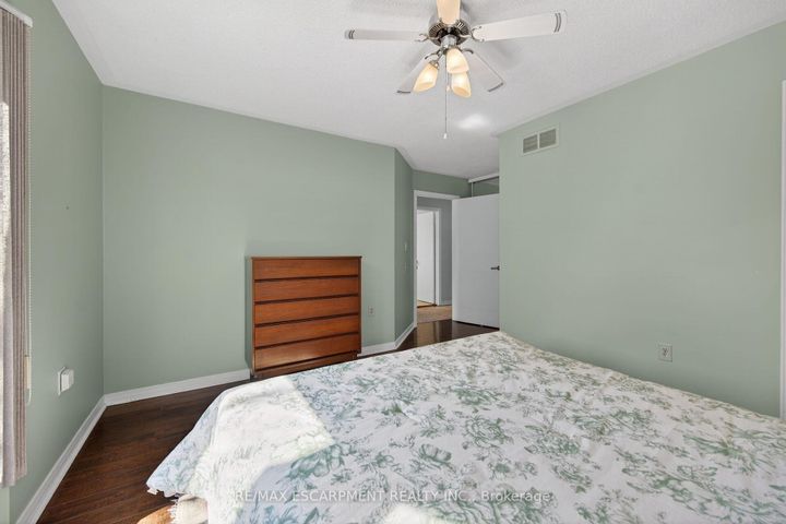 Photo 21 at 232 Silverbirch Boulevard, Villages of Glancaster, Hamilton