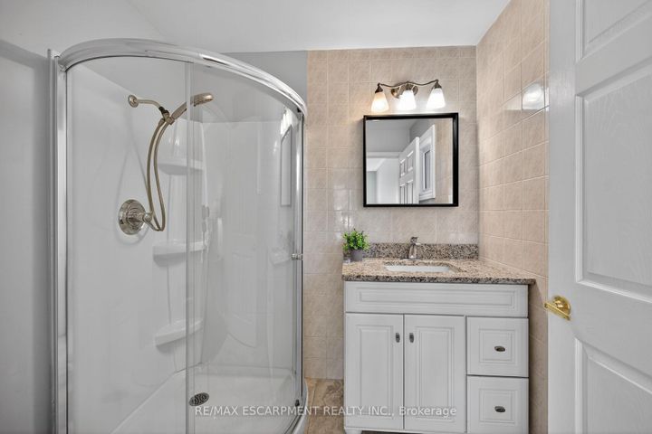 Photo 22 at 232 Silverbirch Boulevard, Villages of Glancaster, Hamilton