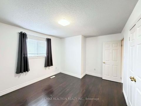 Photo 4 at 416 Mapleton Avenue, Ardagh, Barrie