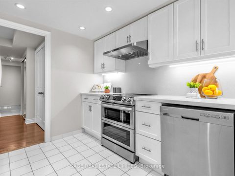 Photo 9 at 1001 - 18 Hollywood Avenue, Willowdale East, Toronto