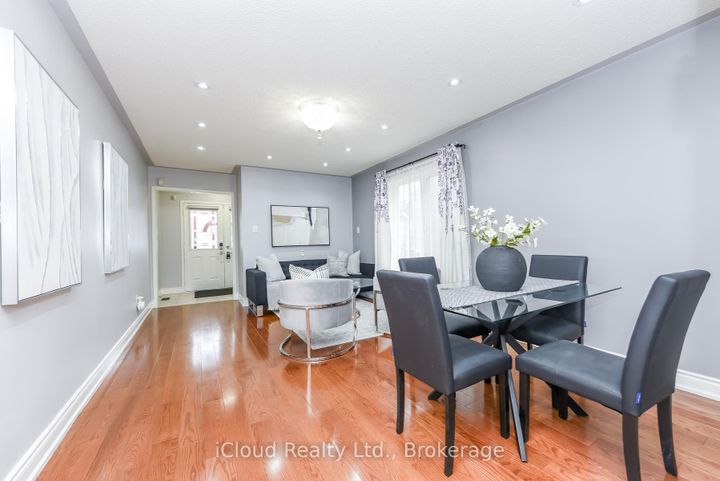 Photo 3 at 5922 Delle Donne Drive, Churchill Meadows, Mississauga