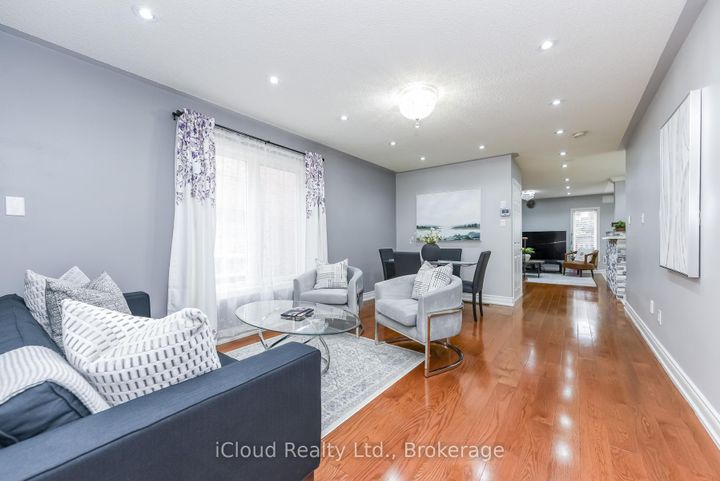 Photo 4 at 5922 Delle Donne Drive, Churchill Meadows, Mississauga