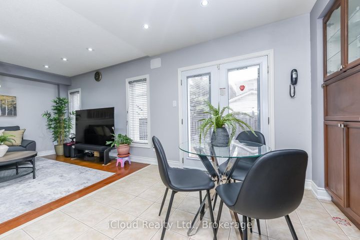 Photo 15 at 5922 Delle Donne Drive, Churchill Meadows, Mississauga