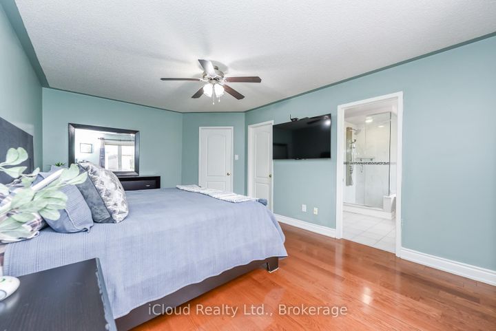 Photo 17 at 5922 Delle Donne Drive, Churchill Meadows, Mississauga