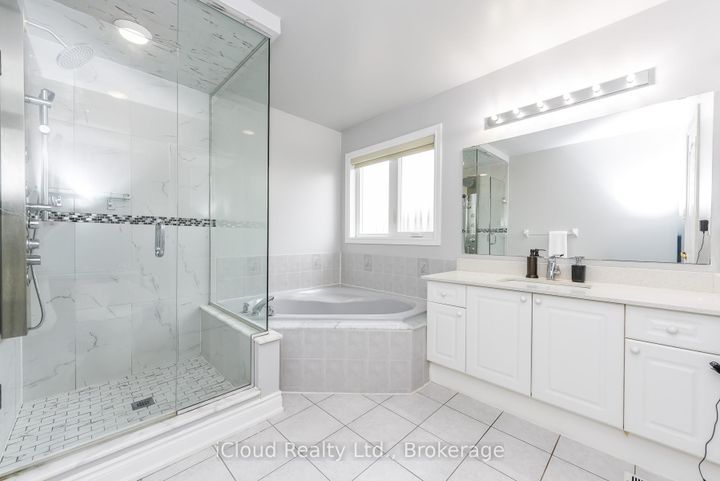 Photo 27 at 5922 Delle Donne Drive, Churchill Meadows, Mississauga