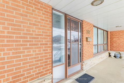 Photo 6 at 167 Cornelius Parkway, Maple Leaf, Toronto