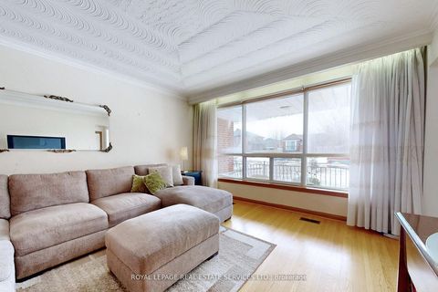 Photo 9 at 167 Cornelius Parkway, Maple Leaf, Toronto