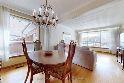 Photo 11 at 167 Cornelius Parkway, Maple Leaf, Toronto