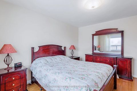 Photo 18 at 167 Cornelius Parkway, Maple Leaf, Toronto