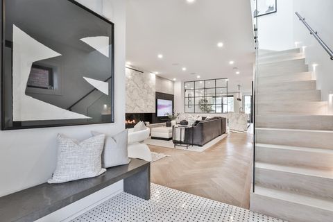 Photo 1 at 553 Davisville Avenue, Mount Pleasant East, Toronto