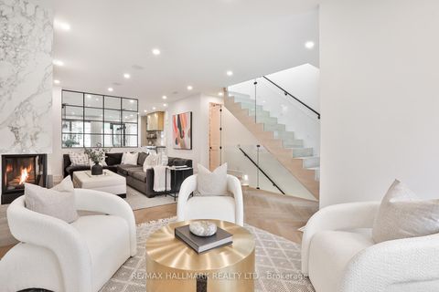 Photo 5 at 553 Davisville Avenue, Mount Pleasant East, Toronto