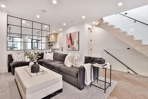 Photo 9 at 553 Davisville Avenue, Mount Pleasant East, Toronto