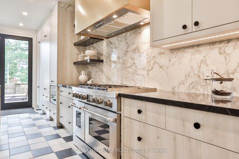 Photo 14 at 553 Davisville Avenue, Mount Pleasant East, Toronto