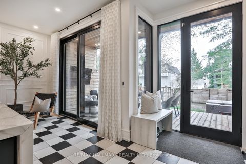 Photo 19 at 553 Davisville Avenue, Mount Pleasant East, Toronto