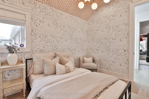 Photo 26 at 553 Davisville Avenue, Mount Pleasant East, Toronto