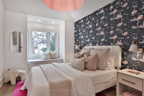 Photo 27 at 553 Davisville Avenue, Mount Pleasant East, Toronto