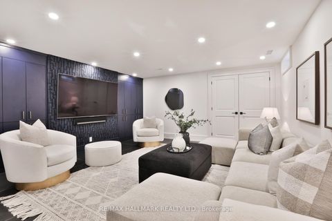 Photo 34 at 553 Davisville Avenue, Mount Pleasant East, Toronto