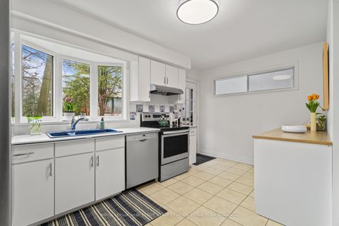 Photo 12 at 180 Moore Avenue, Moore Park, Toronto