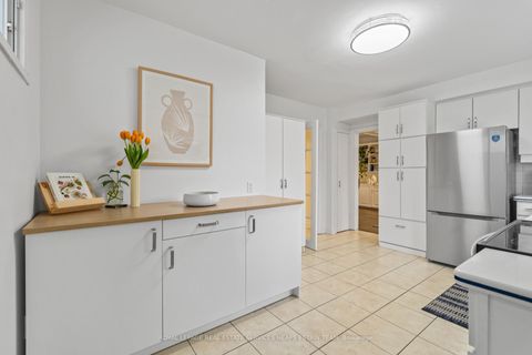 Photo 13 at 180 Moore Avenue, Moore Park, Toronto