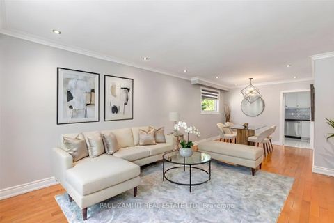 Photo 5 at 47 Ladyslipper Court, Bayview Glen, Markham