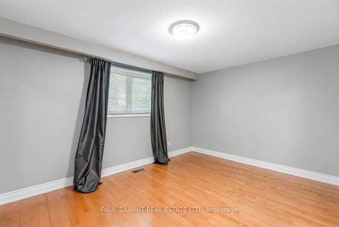 Photo 14 at 47 Ladyslipper Court, Bayview Glen, Markham