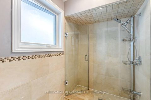 Photo 15 at 47 Ladyslipper Court, Bayview Glen, Markham
