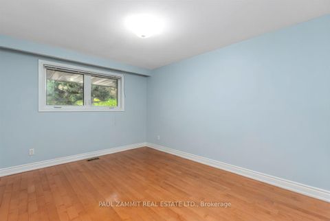 Photo 18 at 47 Ladyslipper Court, Bayview Glen, Markham