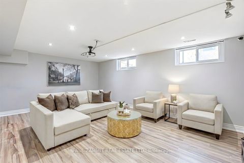 Photo 21 at 47 Ladyslipper Court, Bayview Glen, Markham