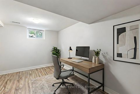 Photo 28 at 47 Ladyslipper Court, Bayview Glen, Markham