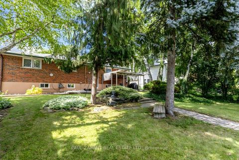 Photo 35 at 47 Ladyslipper Court, Bayview Glen, Markham